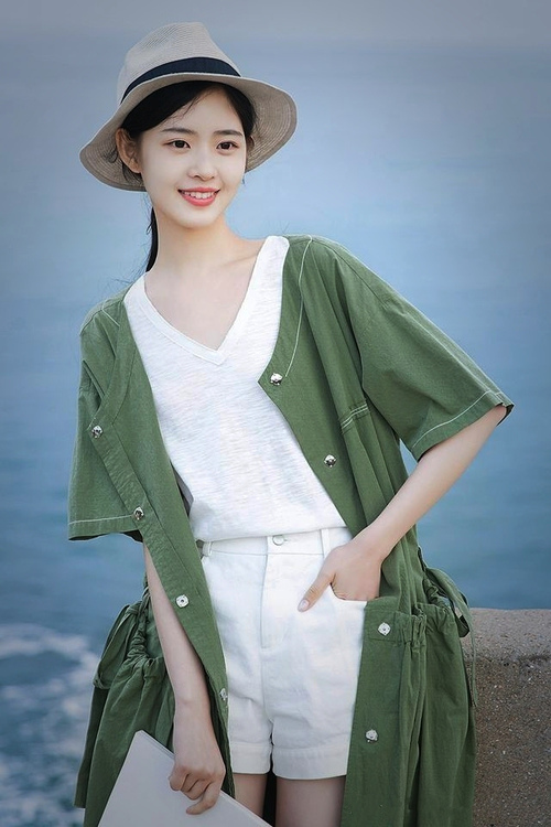 “非洲劲旅爆冷晋级，小组赛现黑马”