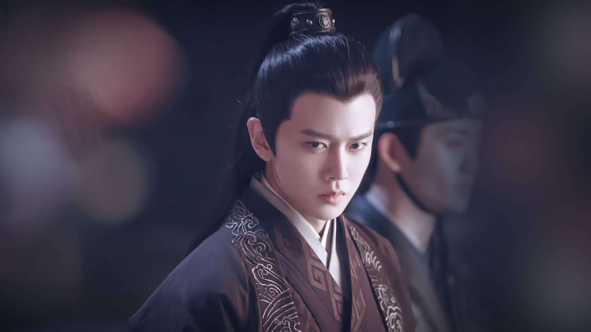 国际热身赛国足逆袭 球员拼劲值得肯定，国足热身赛比赛结果