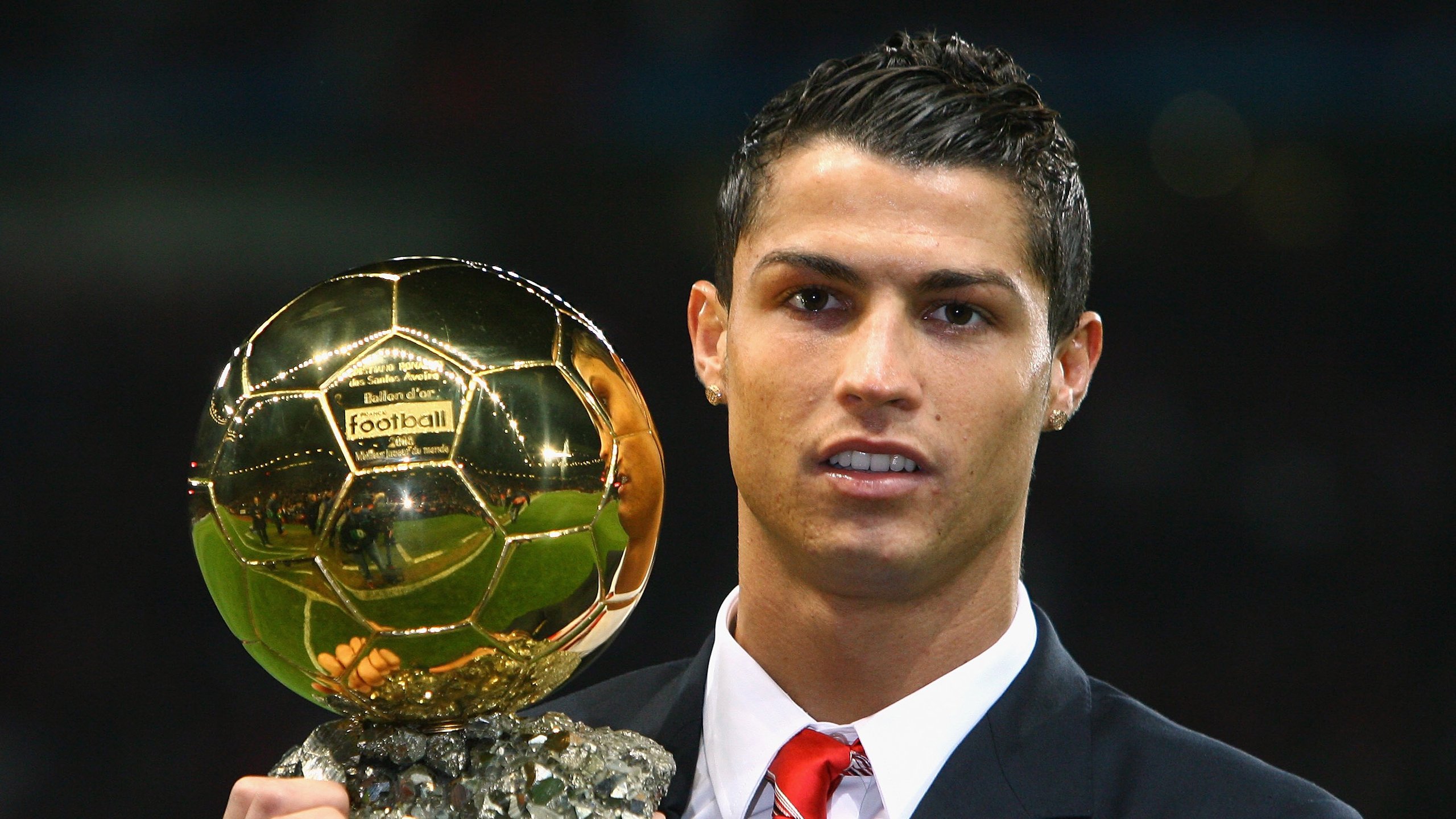 开云体育app官网-从街头球场到国家队的奋斗故事，街头球员